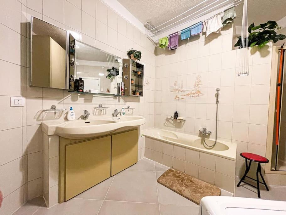 III - Cozy Single Room A Milano Exteriör bild